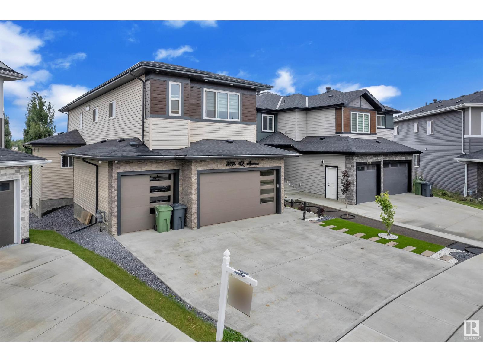 Property at 3816 42 AV image 3