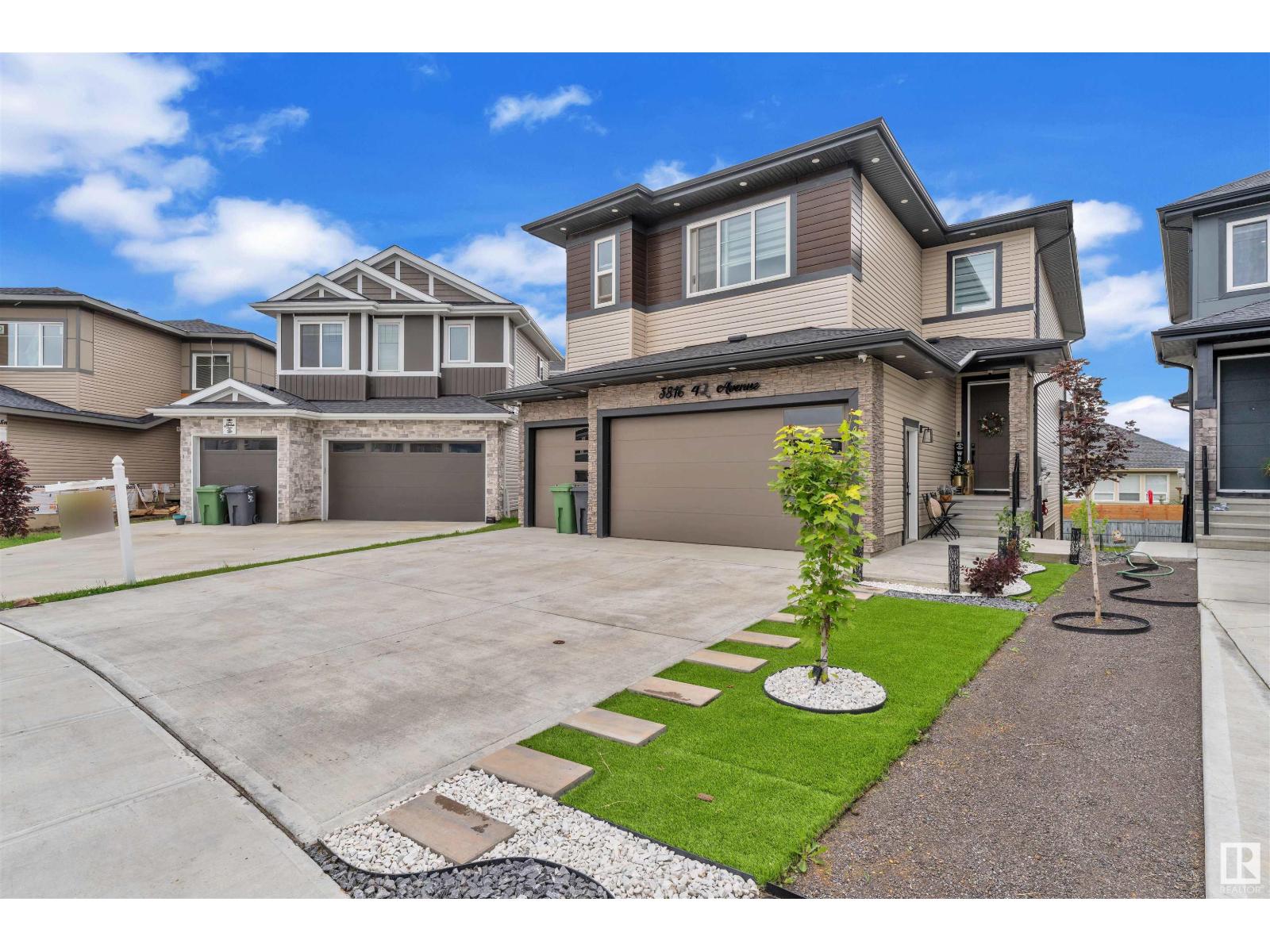 Property at 3816 42 AV image 5