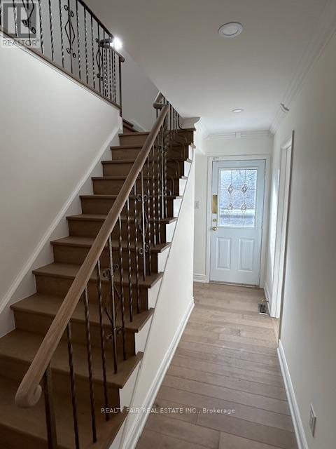 7 Whitehorn Crescent, Toronto, Ontario  M2J 3B1 - Photo 10 - C12109463