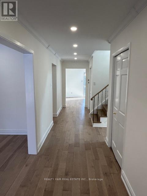 7 Whitehorn Crescent, Toronto, Ontario  M2J 3B1 - Photo 7 - C12109463