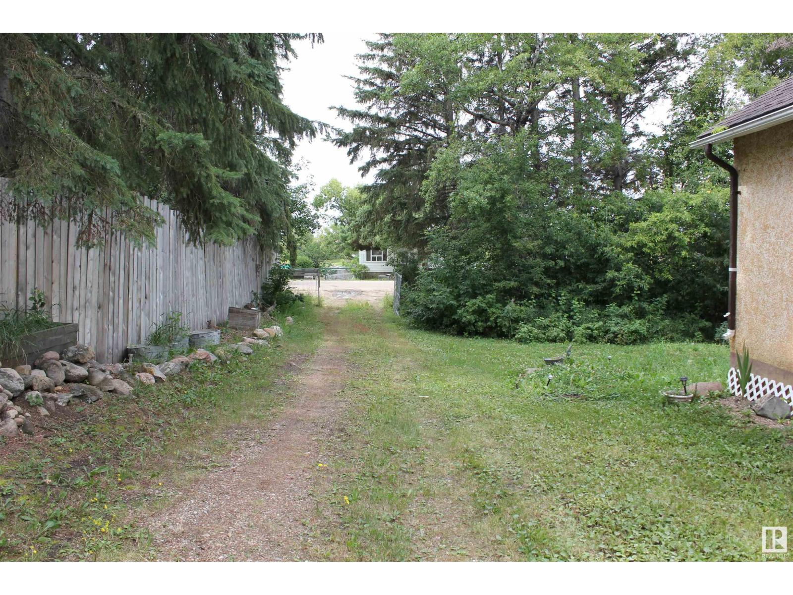 12 Main Road, Derwent, Alberta  T0B 1C0 - Photo 5 - E4451295