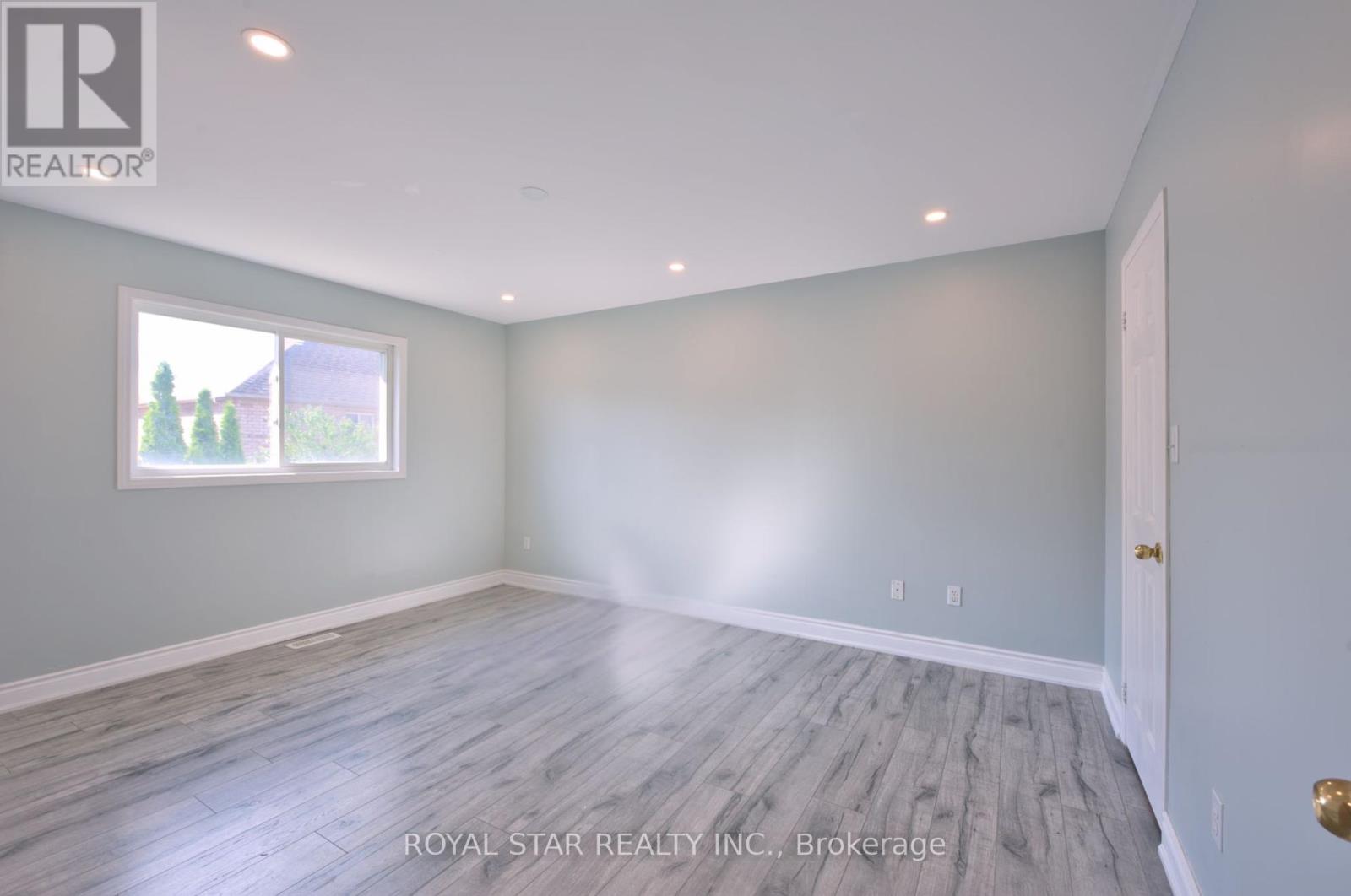 Upper - 15 Masters Green Crescent, Brampton, Ontario  L7A 3K3 - Photo 17 - W12326031