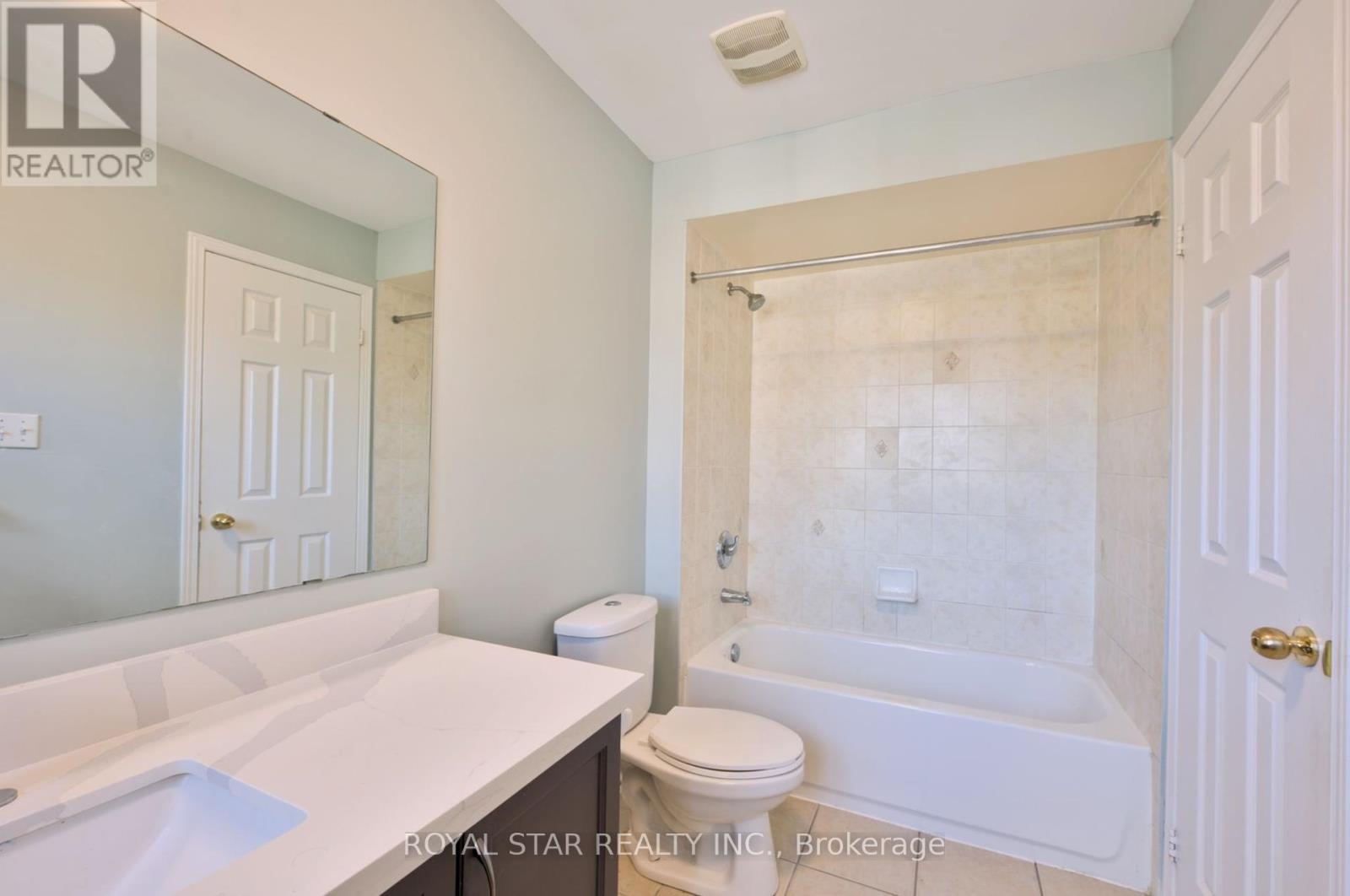 Upper - 15 Masters Green Crescent, Brampton, Ontario  L7A 3K3 - Photo 30 - W12326031
