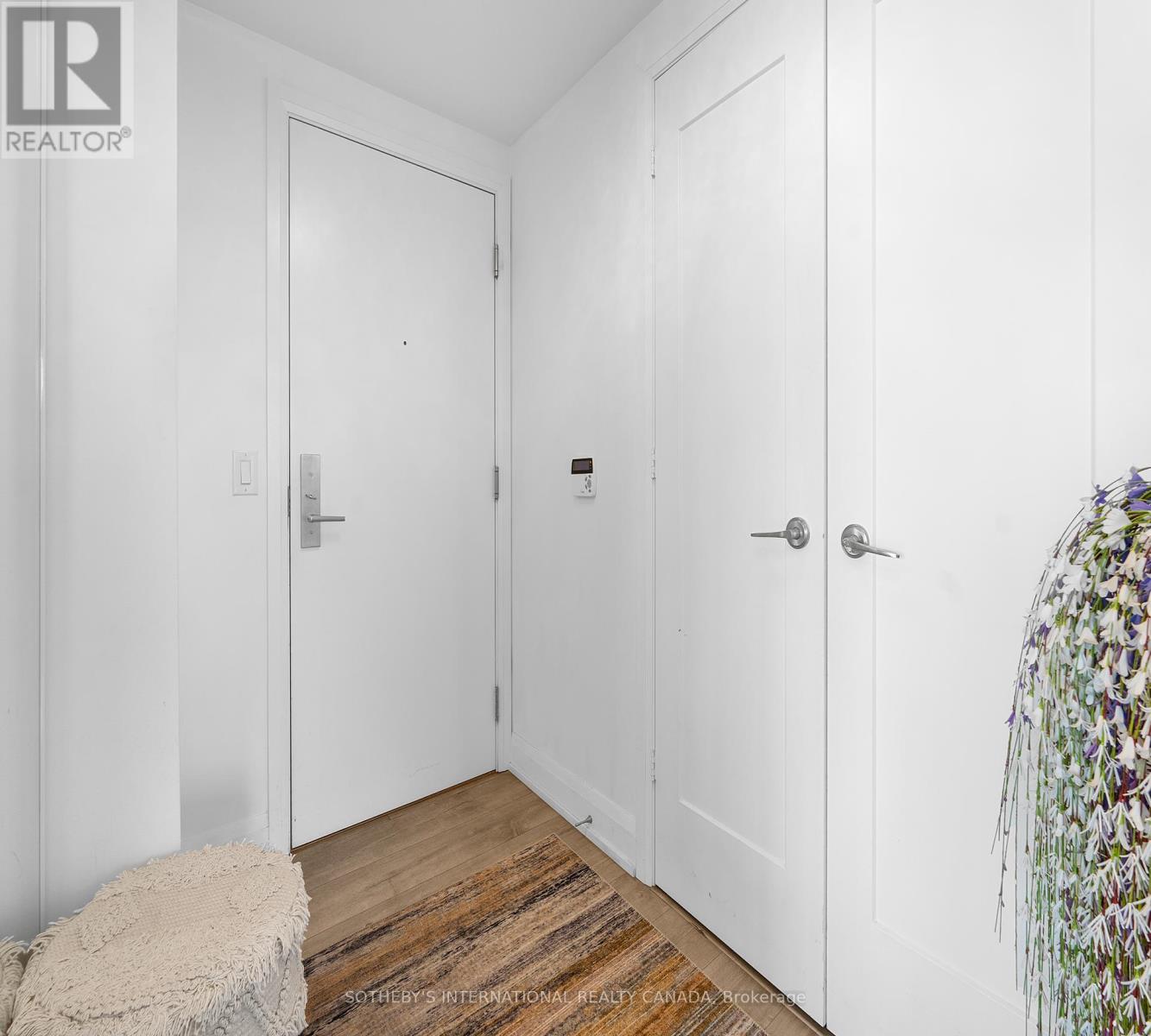 3401 - 56 Annie Craig Drive Se, Toronto, Ontario  M8V 0C8 - Photo 2 - W12326040