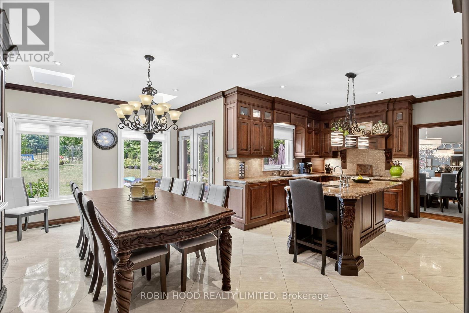 2460 Hammond Road, Mississauga, Ontario  L5K 1T2 - Photo 10 - W12326045