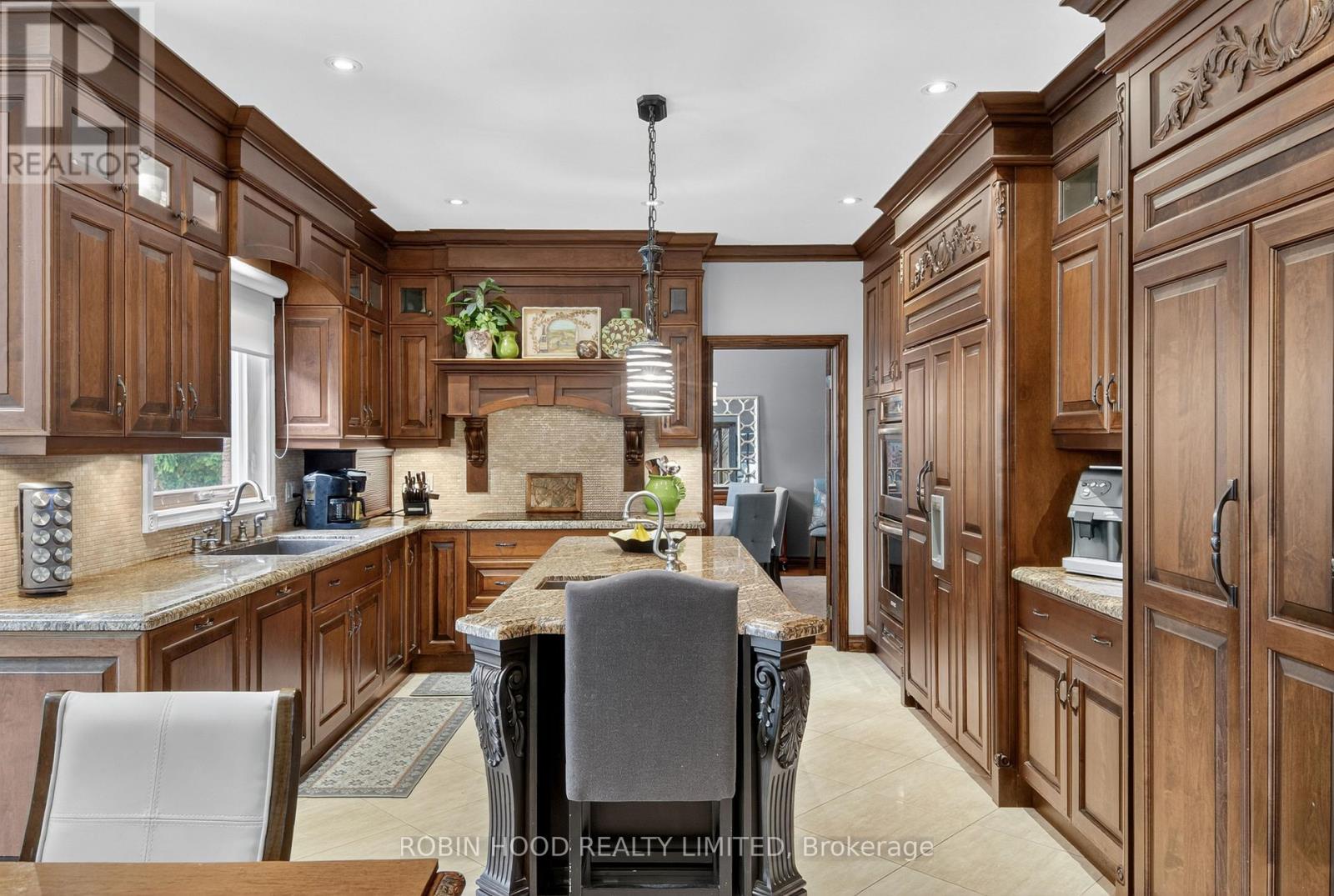 2460 Hammond Road, Mississauga, Ontario  L5K 1T2 - Photo 11 - W12326045