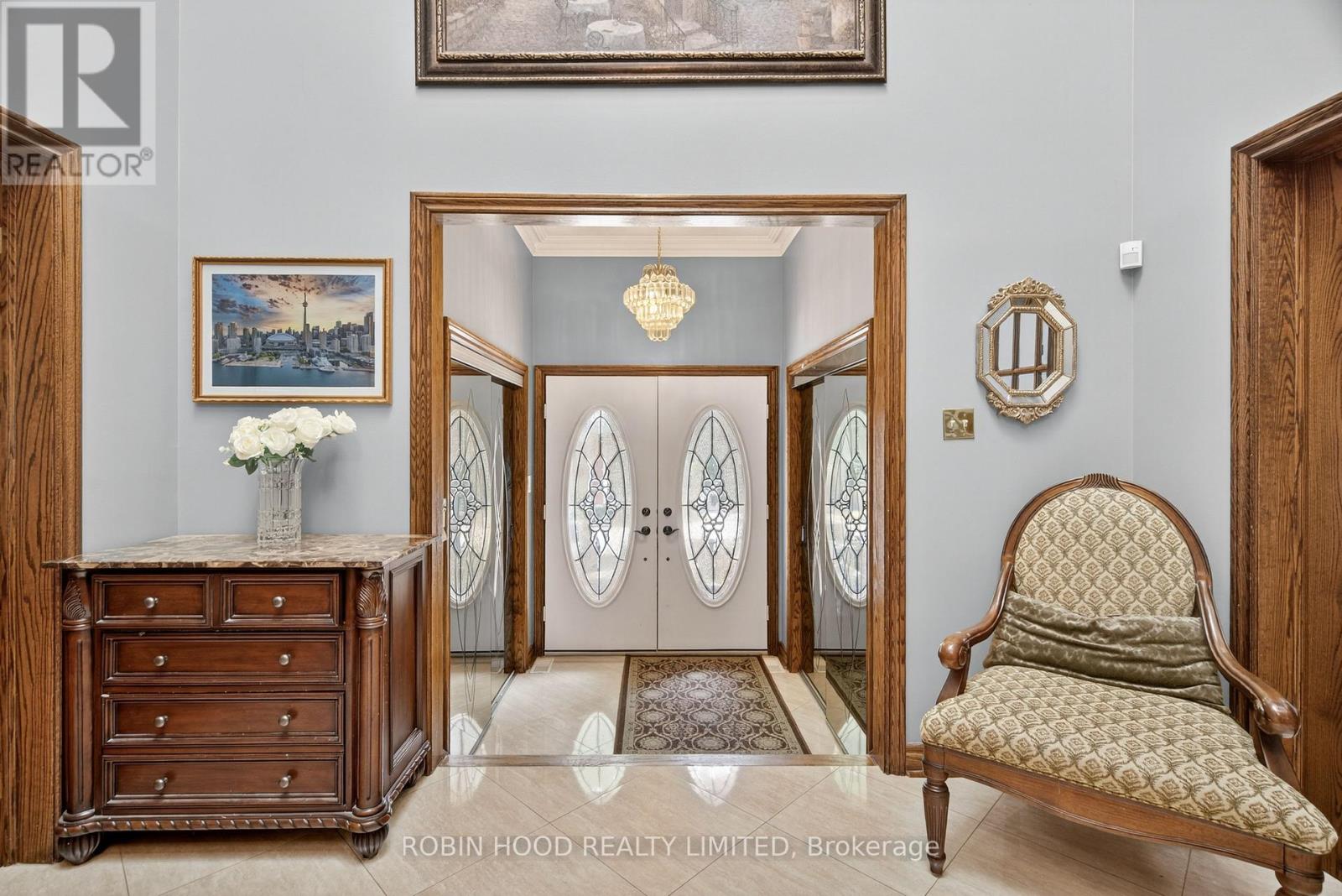 2460 Hammond Road, Mississauga, Ontario  L5K 1T2 - Photo 3 - W12326045