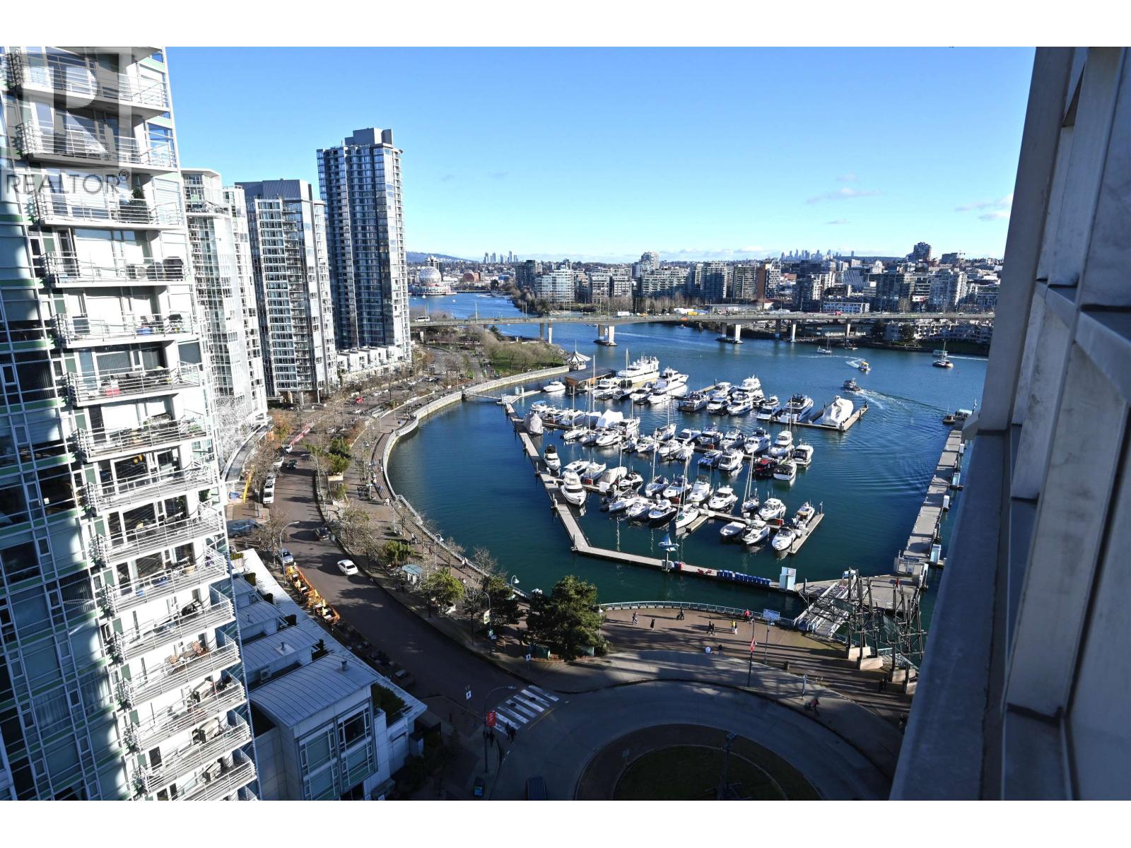 2002 1201 Marinaside Crescent, Vancouver, British Columbia  V6Z 2V2 - Photo 2 - R3018888