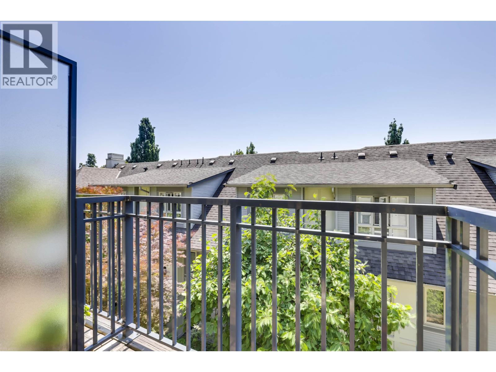 Property at 23 4055 PENDER STREET image 5