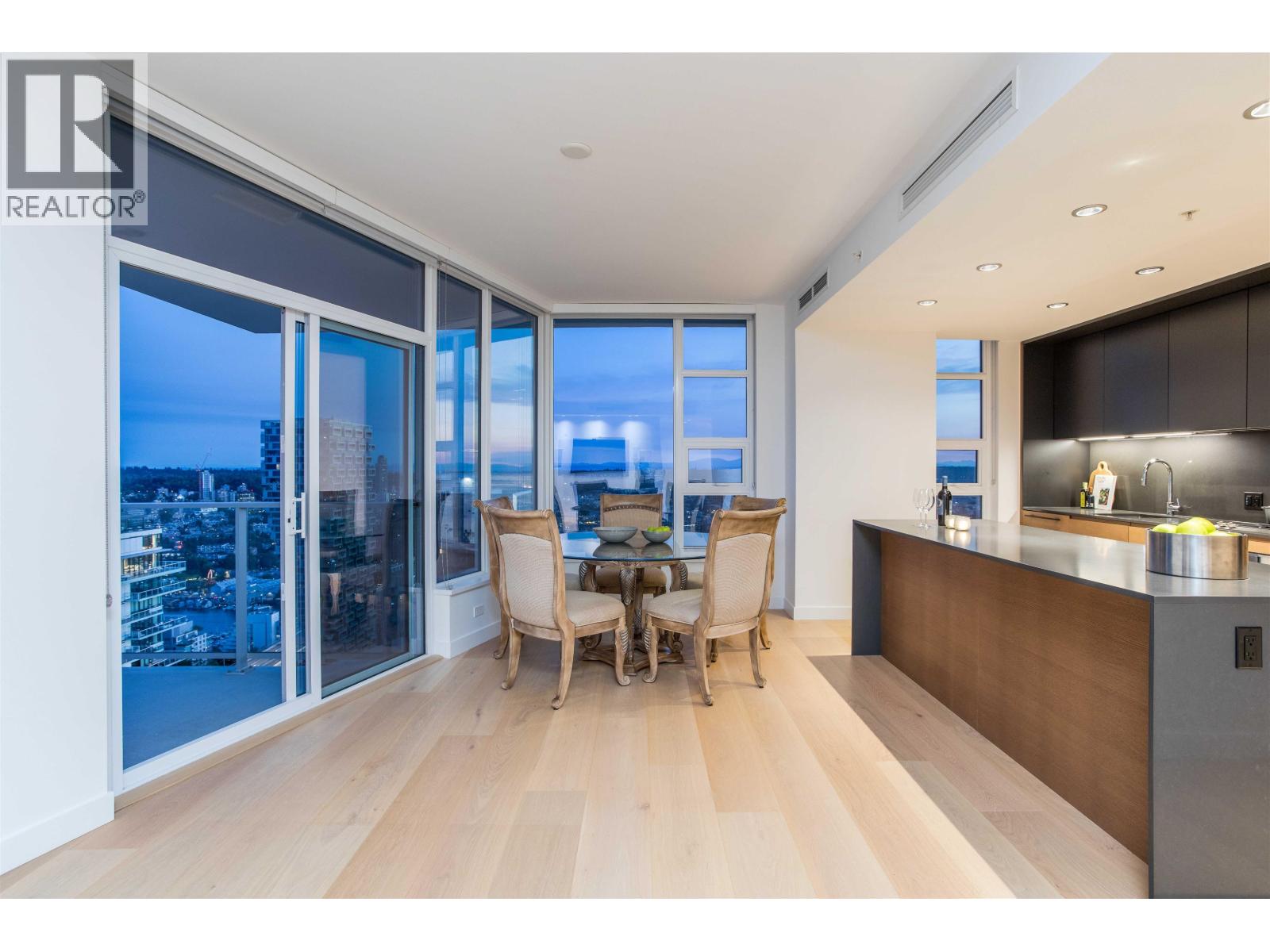 4608 1289 Hornby Street, Vancouver, British Columbia  V6Z 0G7 - Photo 4 - R3033763