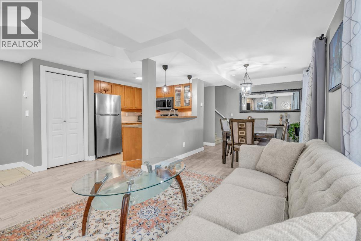 Property at 2 288 ST. DAVIDS AVENUE image 5