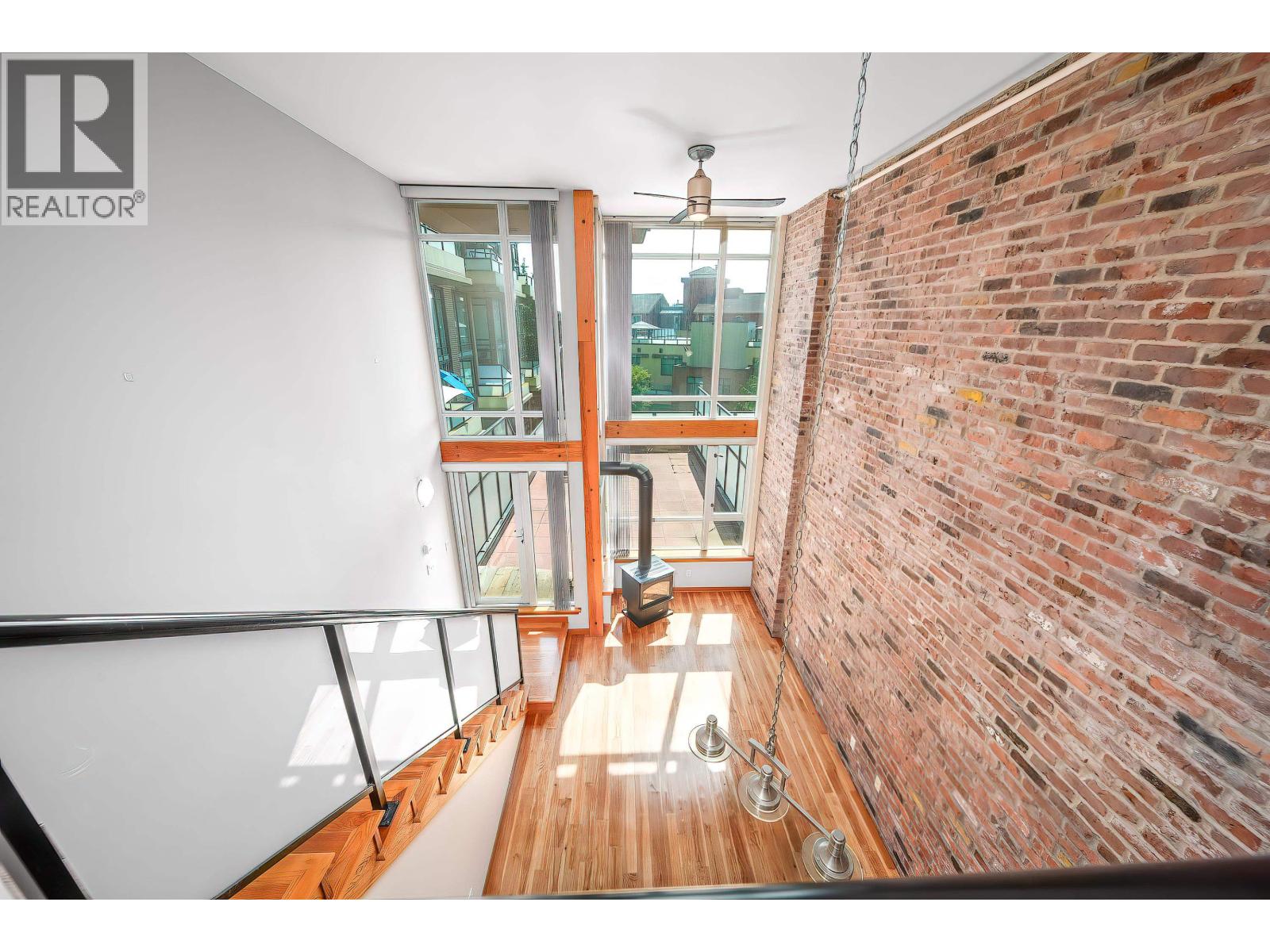 214 10 Renaissance Square, New Westminster, British Columbia  V3M 7B1 - Photo 18 - R3033857
