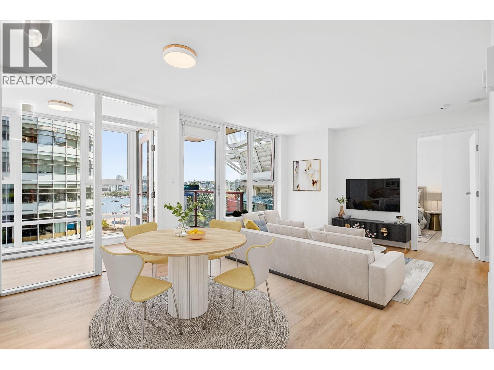 609 111 W GEORGIA STREET, Vancouver, British Columbia