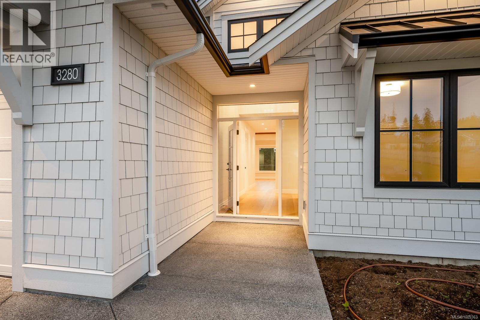 3280 Marygrove Pl, Courtenay, British Columbia  V9N 0E7 - Photo 2 - 1009363
