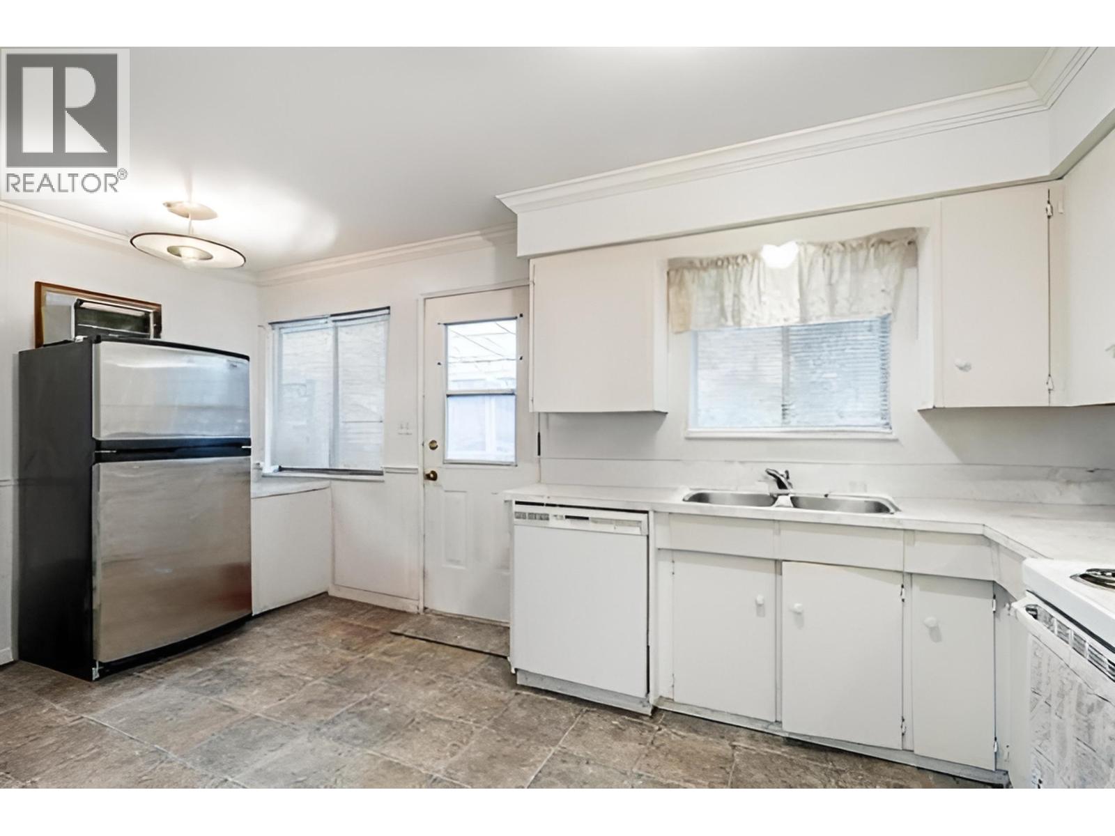3561 York Street, Port Coquitlam, British Columbia  V3B 4A8 - Photo 9 - R3033911