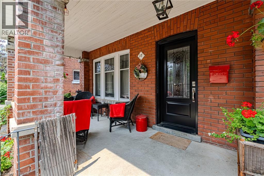 37 Egerton Street, Brantford, Ontario  N3T 4L4 - Photo 2 - 40755919