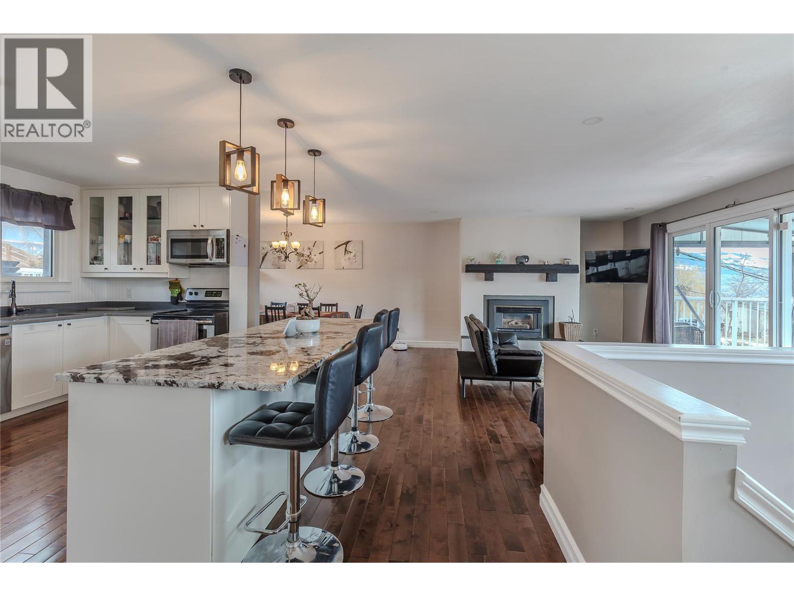 6525 Southwind Road, Vernon, British Columbia  V1H 1B7 - Photo 7 - 10357534