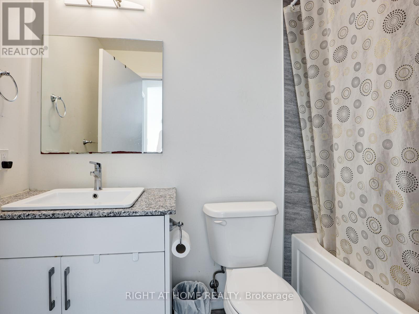 1804 - 60 Charles Street W, Kitchener, Ontario  N2G 0C9 - Photo 20 - X12326080