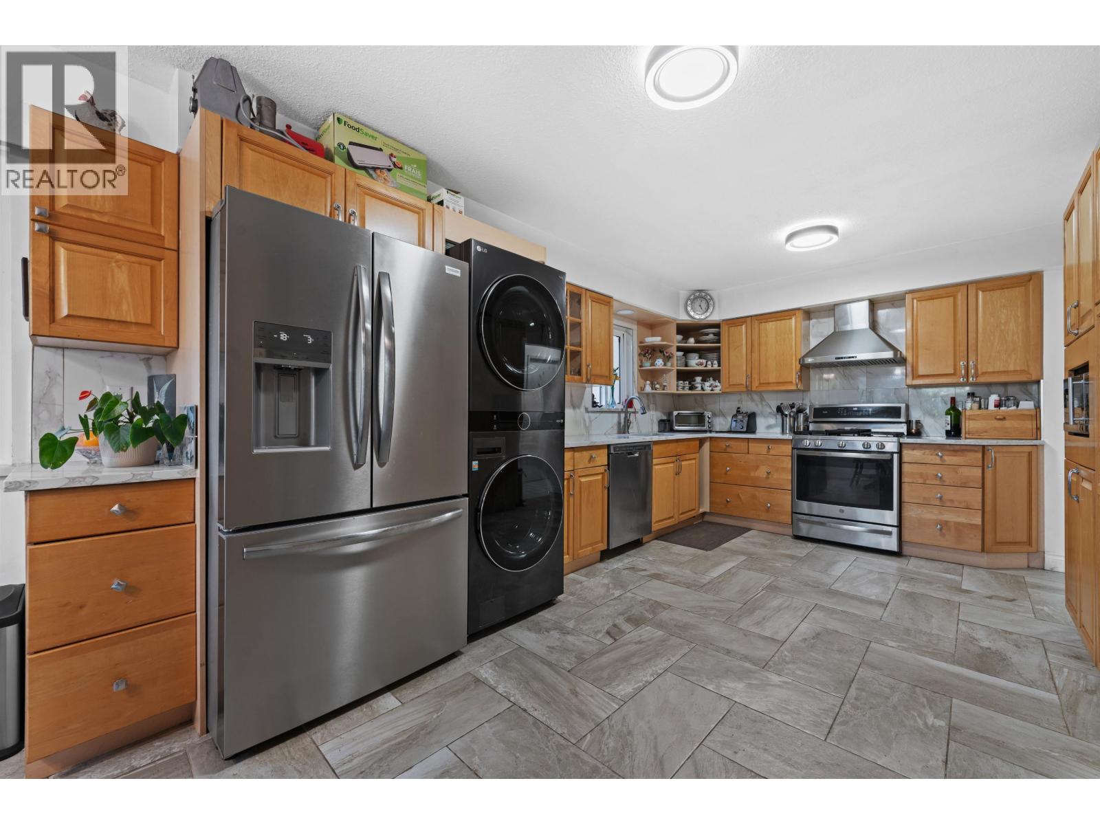 Property at 1228 E 27TH AVENUE image 5
