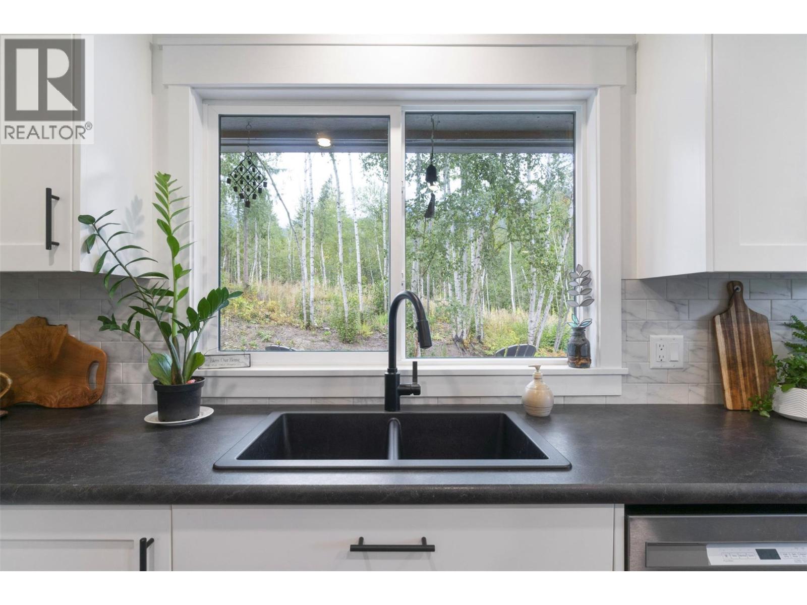 4451 42 Street Nw, Salmon Arm, British Columbia  V1E 3A7 - Photo 17 - 10357284