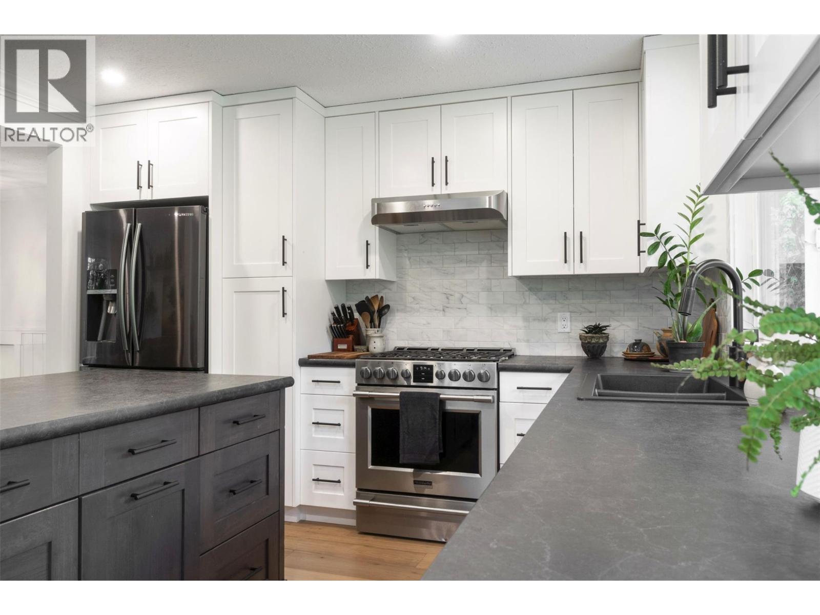 4451 42 Street Nw, Salmon Arm, British Columbia  V1E 3A7 - Photo 19 - 10357284