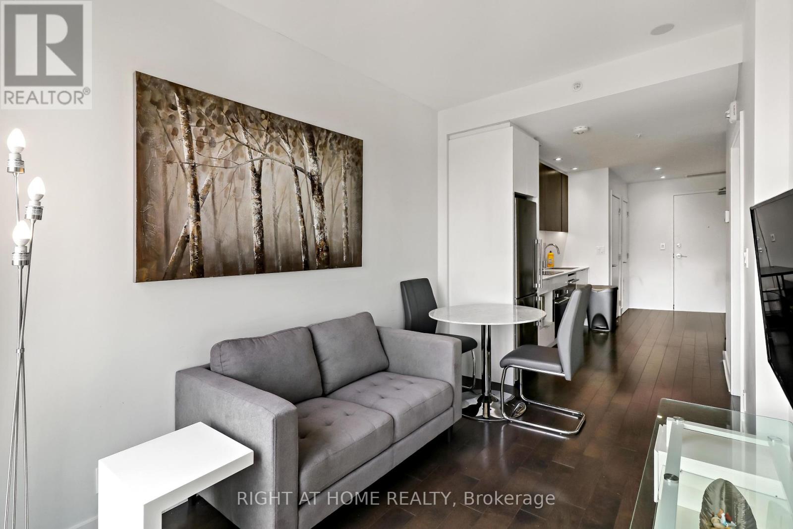 2102 - 20 Daly Avenue, Ottawa, Ontario  K1N 0C6 - Photo 2 - X12326130