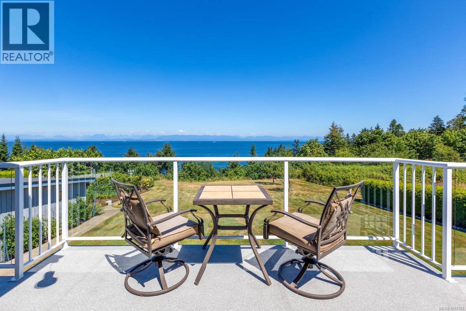6348 Eagles Dr, Courtenay, British Columbia