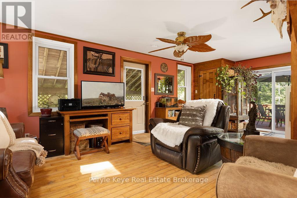2322 Old Muskoka Road, Huntsville, Ontario  P0B 1M0 - Photo 10 - X12306624