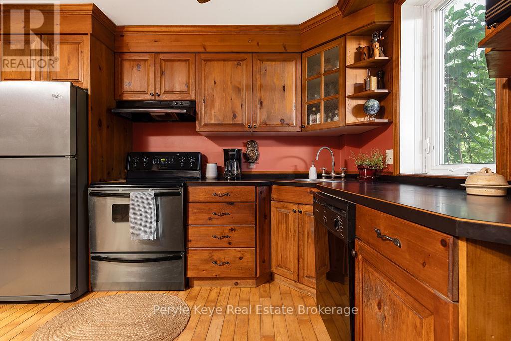 2322 Old Muskoka Road, Huntsville, Ontario  P0B 1M0 - Photo 18 - X12306624