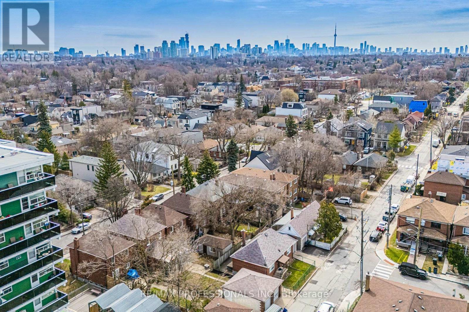 560 Atlas Avenue, Toronto, Ontario  M6C 3R4 - Photo 6 - C12326132