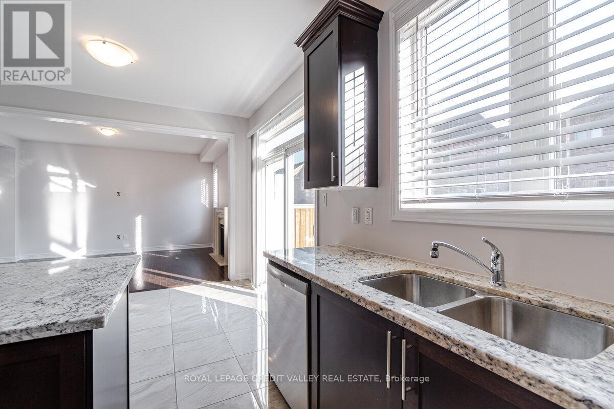 380 Robert Parkinson Drive, Brampton, Ontario  L7A 4B8 - Photo 15 - W12326115