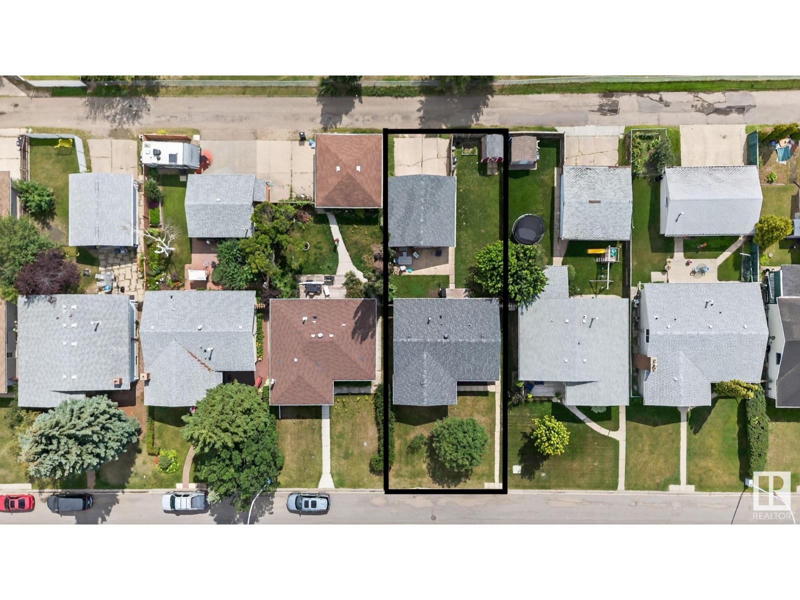 Property at 8719 40 AV NW image 4