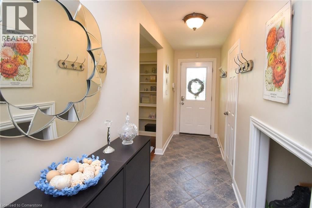 33 Burwell Avenue, Stoney Creek, Ontario  L8G 3L8 - Photo 5 - 40747217