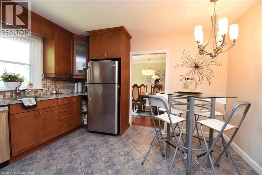 33 Burwell Avenue, Stoney Creek, Ontario  L8G 3L8 - Photo 13 - 40747217