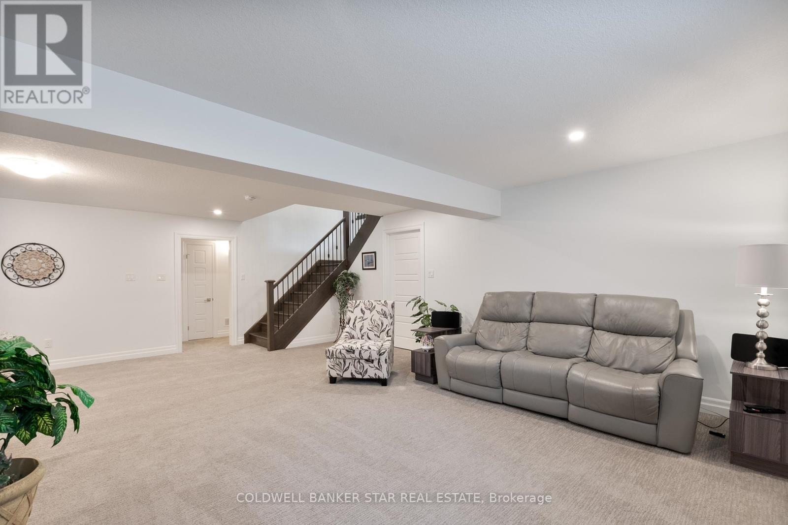 2426 Red Thorne Avenue, London South, Ontario  N6P 0E7 - Photo 31 - X12326184