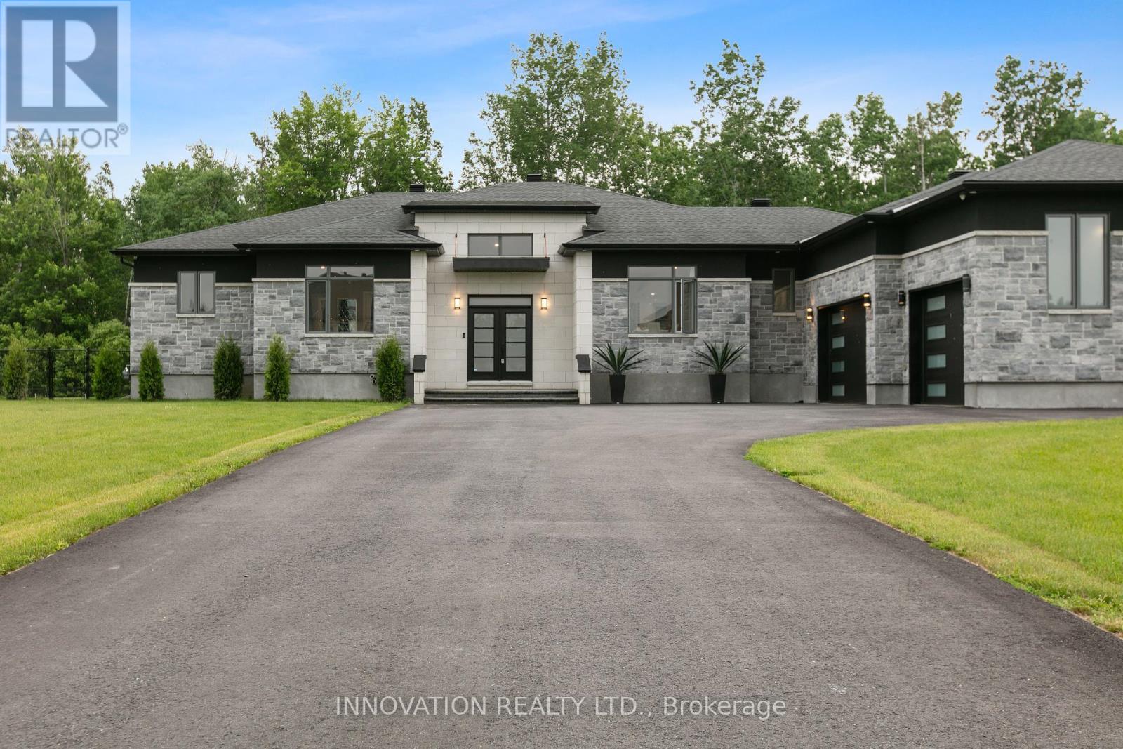 Property at 651 BALLYCASTLE CRESCENT image 1
