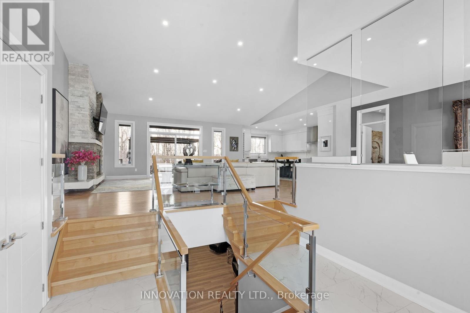 651 Ballycastle Crescent, Ottawa, Ontario  K1X 0A3 - Photo 6 - X12326162