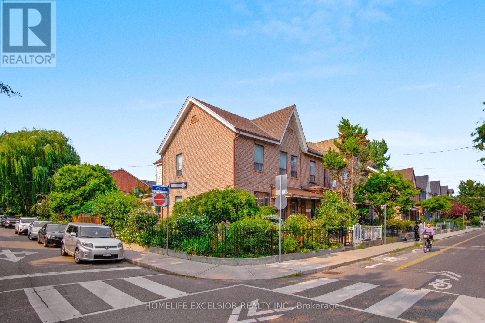 Property at 32 ARGYLE STREET image 1