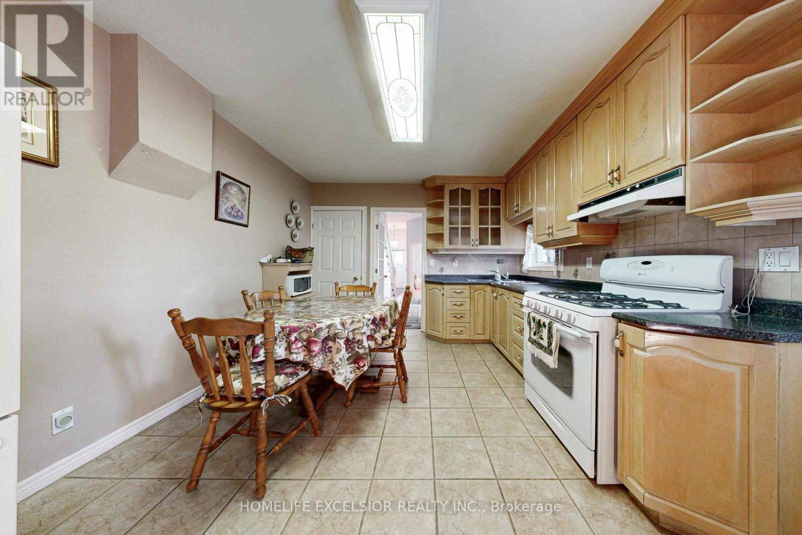32 Argyle Street, Toronto, Ontario  M6J 1N4 - Photo 19 - C12326177