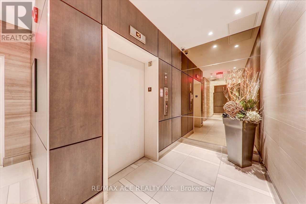 206 - 1960 Queens Street, Toronto, Ontario  M4L 1H8 - Photo 4 - E12326167