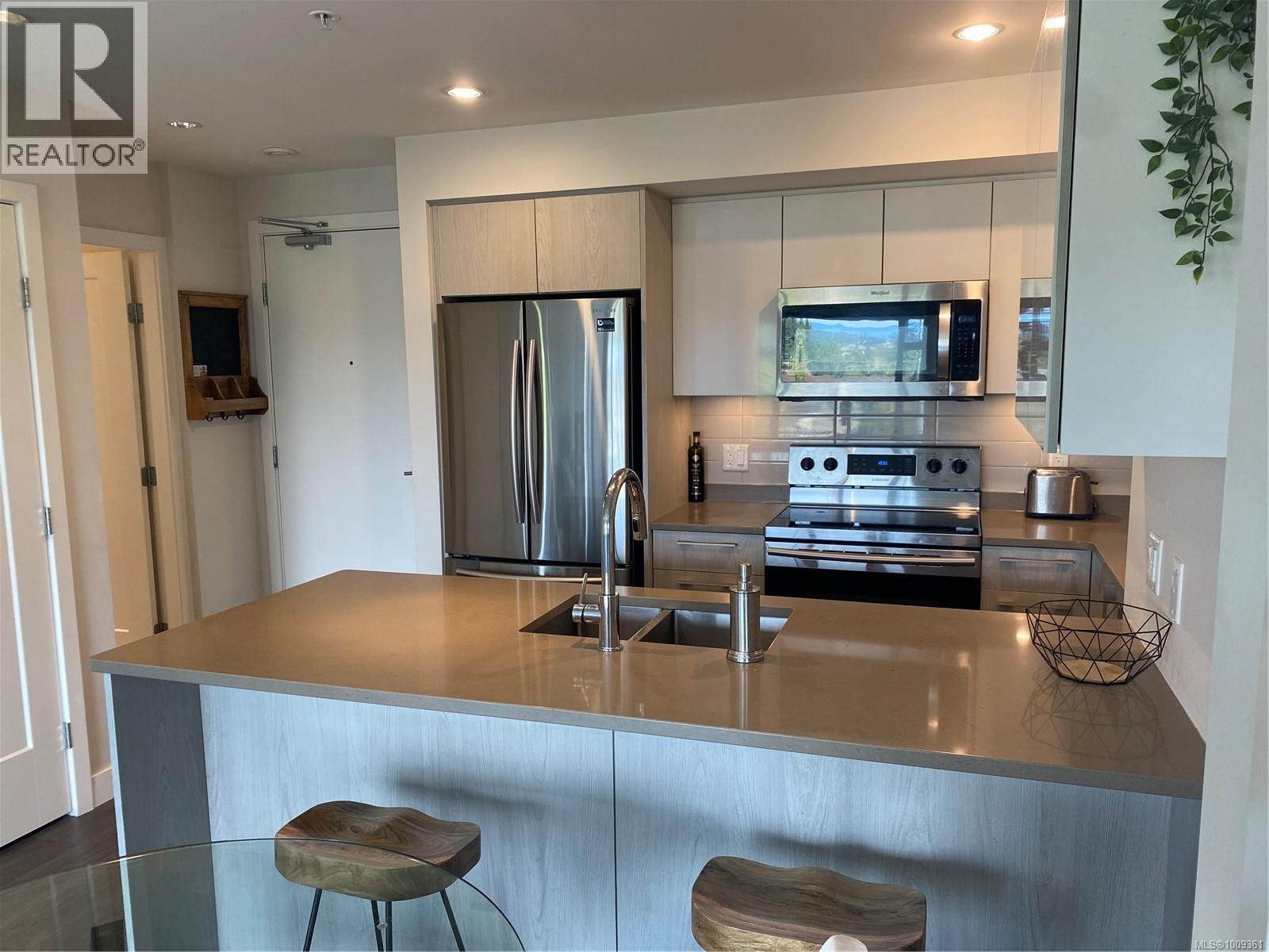 312 3333 Glasgow Ave, Saanich, British Columbia  V8X 2S1 - Photo 18 - 1009361