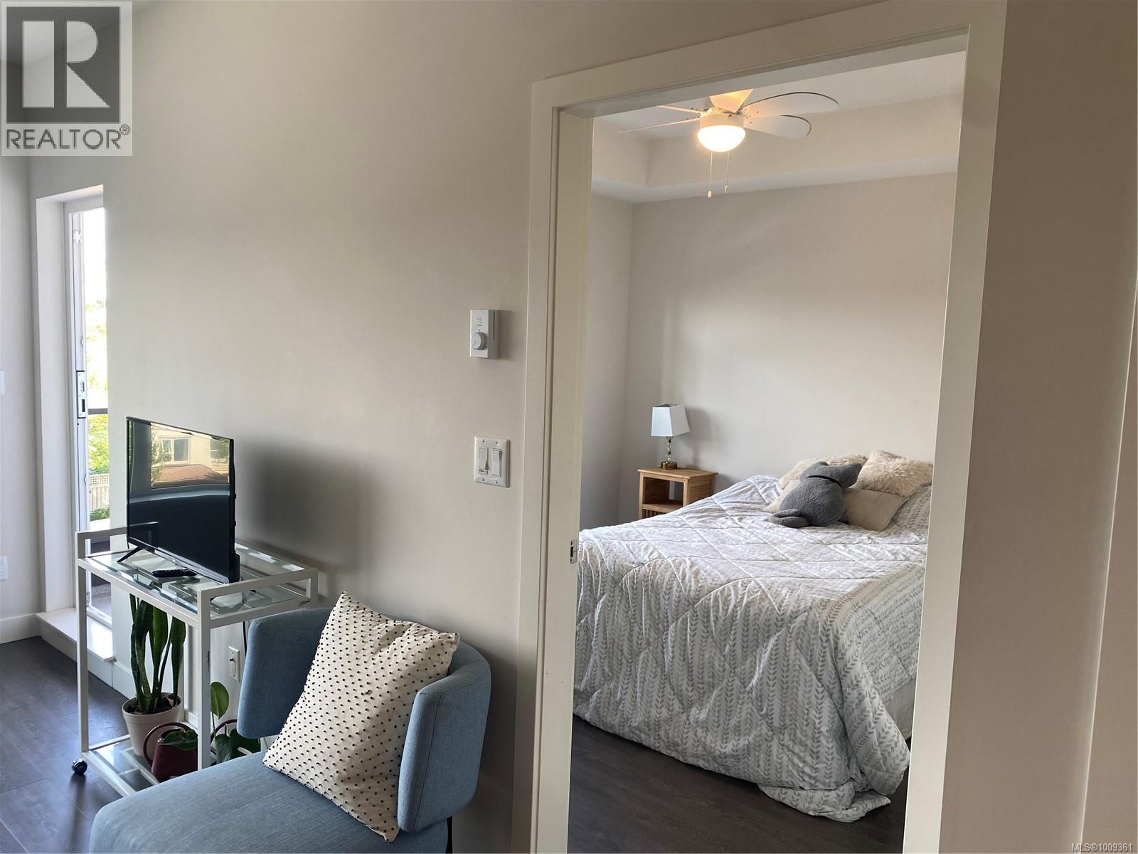 312 3333 Glasgow Ave, Saanich, British Columbia  V8X 2S1 - Photo 35 - 1009361