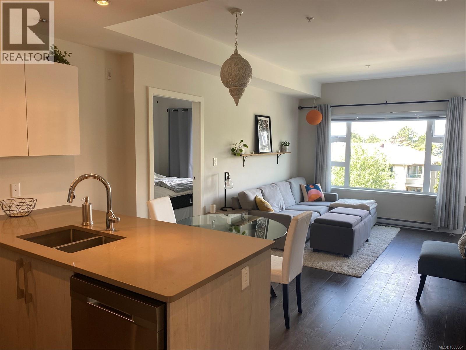312 3333 Glasgow Ave, Saanich, British Columbia  V8X 2S1 - Photo 6 - 1009361