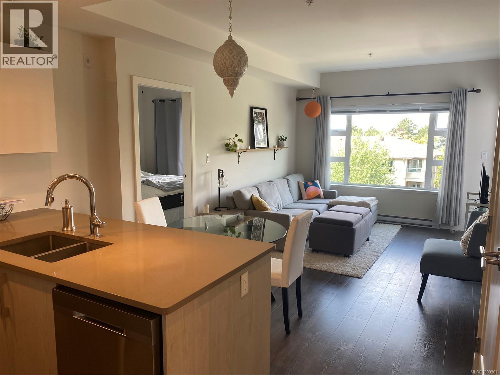 312 3333 Glasgow Ave, Saanich, British Columbia  V8X 2S1 - Photo 7 - 1009361