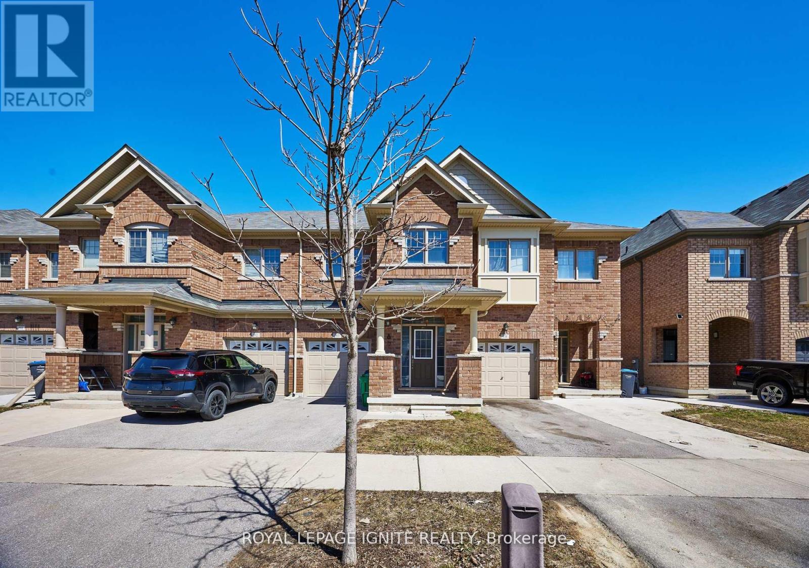 Property at 80 DAVENFIELD CIRCLE image 2