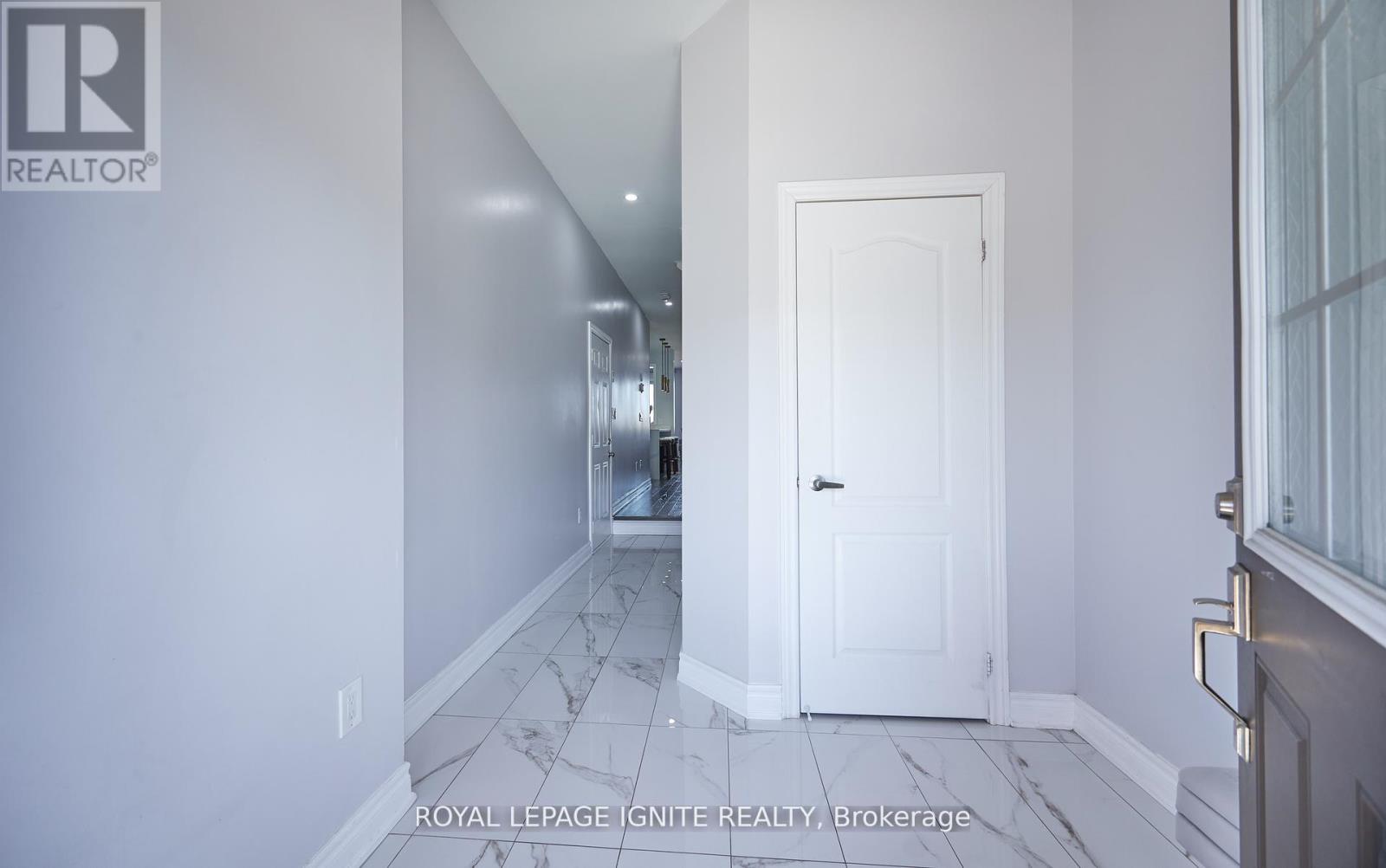 Property at 80 DAVENFIELD CIRCLE image 3