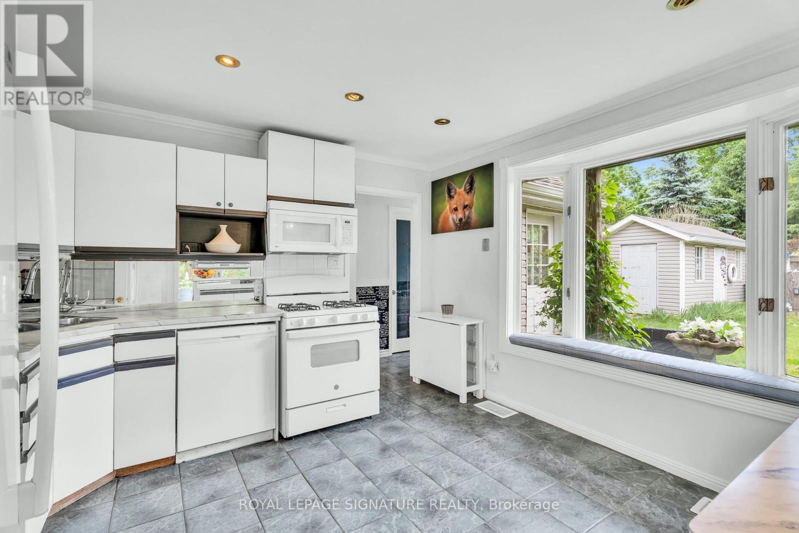 2295 Belyea Street, Oakville (Br Bronte), Ontario  L6L 1N7 - Photo 24 - W12326205