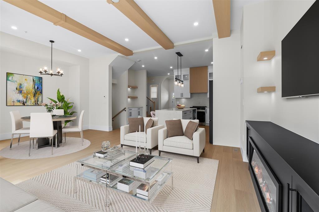 Property at 20518 75 AVENUE image 3