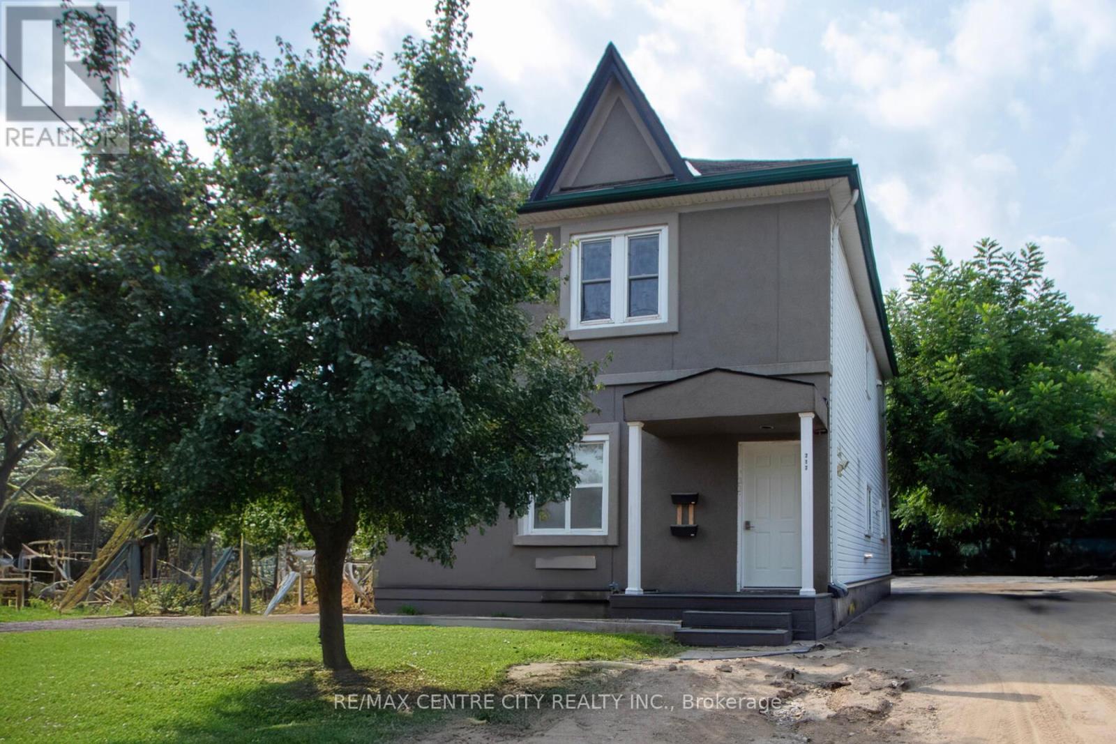 717 Central Avenue, London East, Ontario  N5W 3P9 - Photo 1 - X12326222