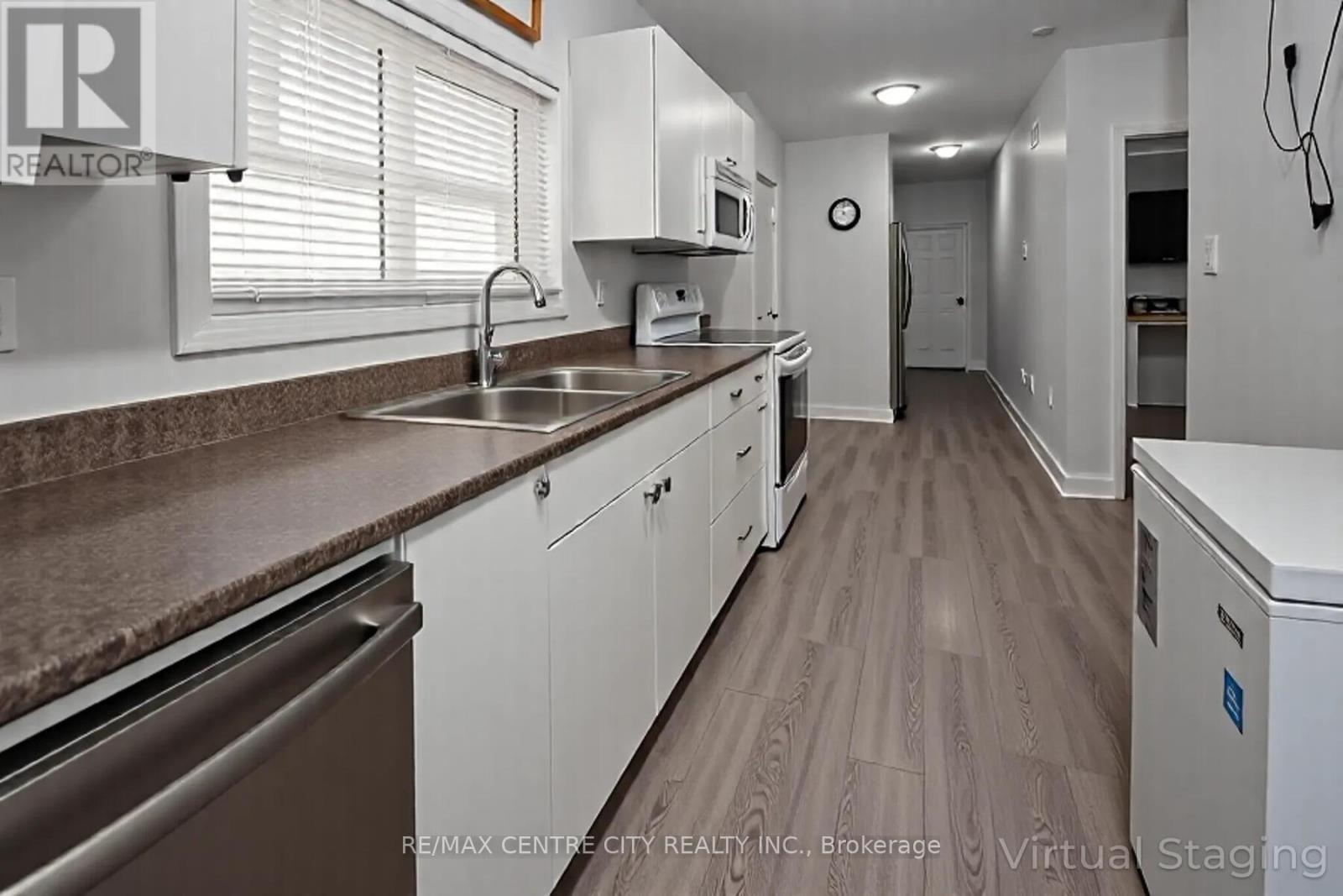 717 Central Avenue, London East, Ontario  N5W 3P9 - Photo 14 - X12326222